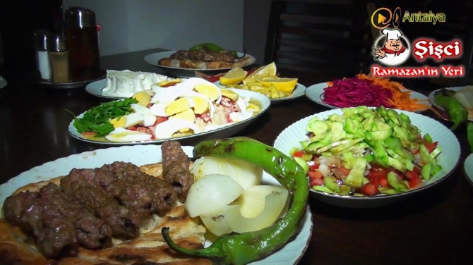 Antalya Şişçi Ramazanın Yeri -sisci ramazan -restaurant şiş köfte piyaz kabak tatlısı (21)