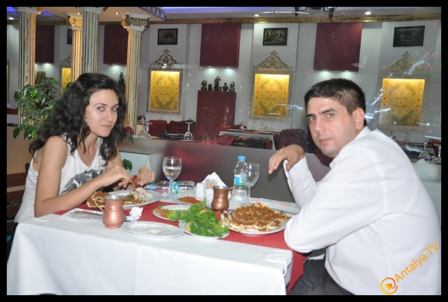Eshab-ı Keyf Restaurant- Veysi  Akan- Ülkü Ocakları Eğitim Kültür Vakfı Antalya İl Başkanı Emrah Taşkın (2)
